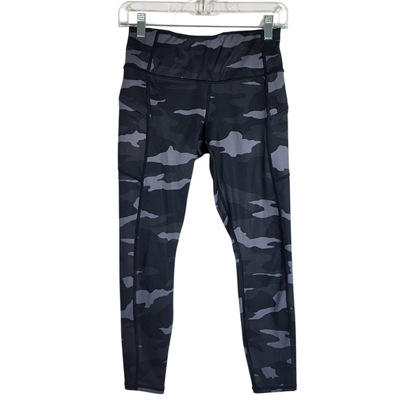 Athleta Pants - Athleta XS Petite Black Gray Camo Leggings Zip Pocket High Rise Crop Pants